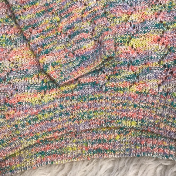 Small multi color sweater - Picture 2 of 4